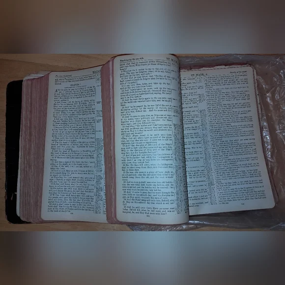 HOLY BIBLE KJV VINTAGE 1938 - Picture 17 of 17